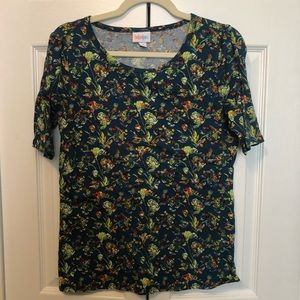Lularoe gigi medium